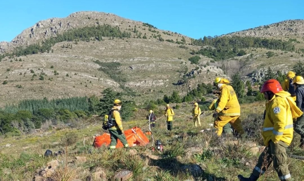 Bomberos de Pigüé participaron en un seminario sobre incendios forestales en Tornquist