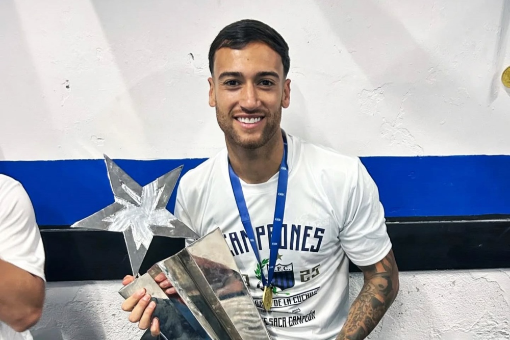 Nicolás Cabral, del semillero de Peñarol de Pigüé a la cima del fútbol uruguayo