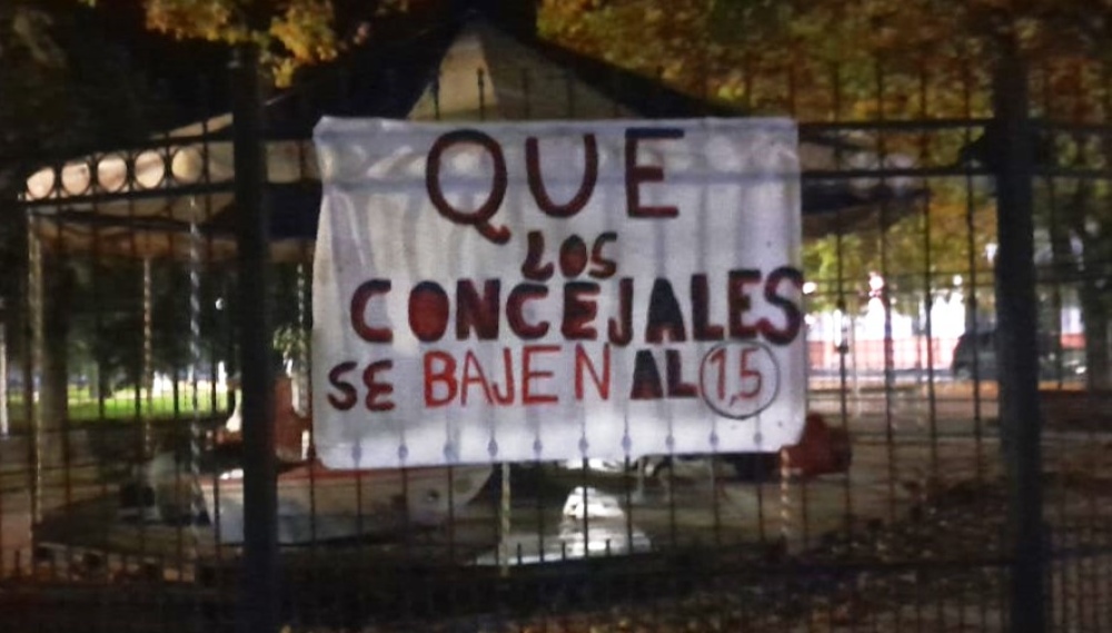 Pasacalles con mensaje directo al Concejo: “Que los concejales se bajen al 1,5”