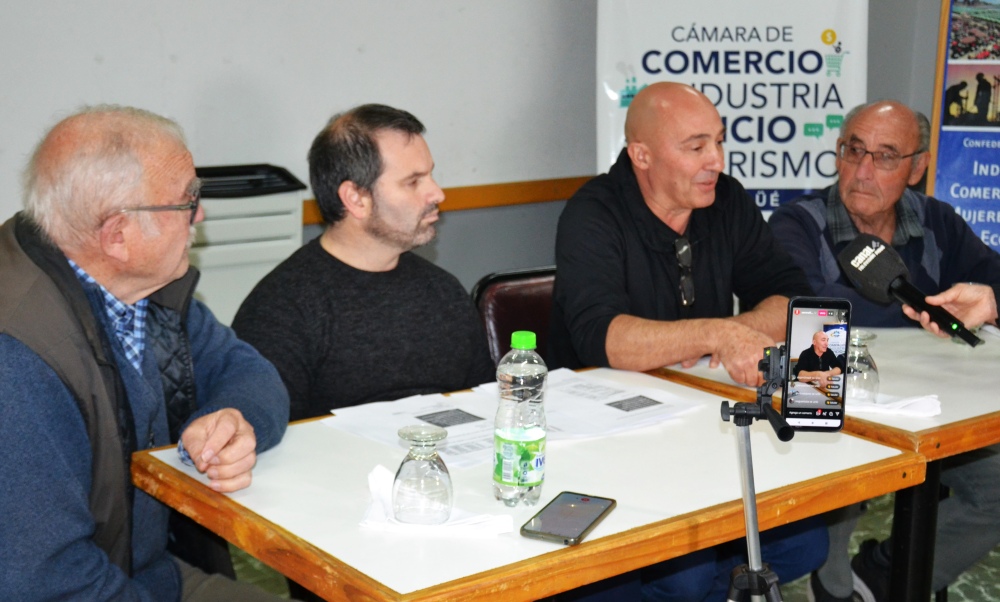 La Cámara de Comercio expuso su preocupación por el alumbrado, la crisis financiera y la deuda del municipio con comerciantes