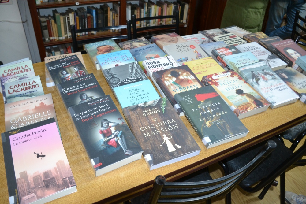 Nuevas adquisiciones de libros en la Biblioteca Sarmiento de Pigüé