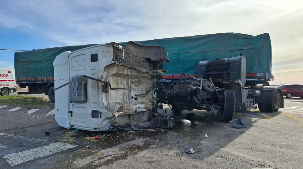 Otro accidente se suma al historial del cruce entre la Ruta 33 y la 60