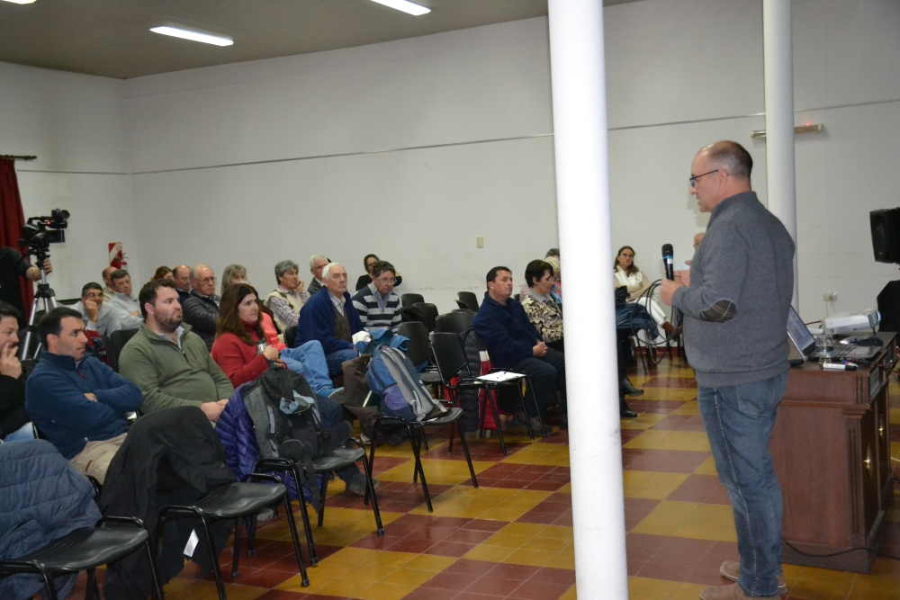 Se realizó en Pigüé la 2da. Jornada Técnica sobre “El Buen Uso del Recurso Agua”