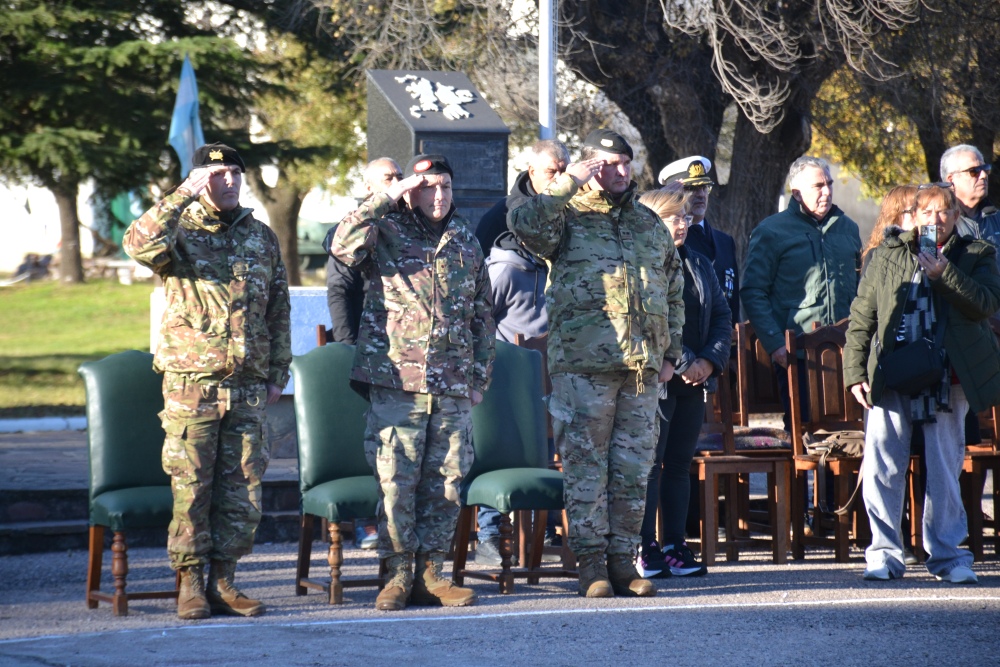 Acto conmemorativo por el 43° aniversario de la participación del Regimiento en la defensa de Puerto Argentino