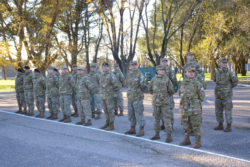 Acto conmemorativo por el 43° aniversario de la participación del Regimiento en la defensa de Puerto Argentino