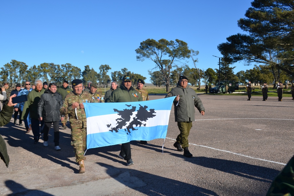Acto conmemorativo por el 43° aniversario de la participación del Regimiento en la defensa de Puerto Argentino