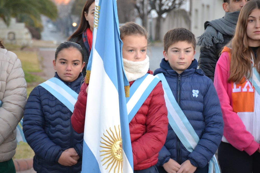 20 de Junio ”Día de la Bandera Nacional”