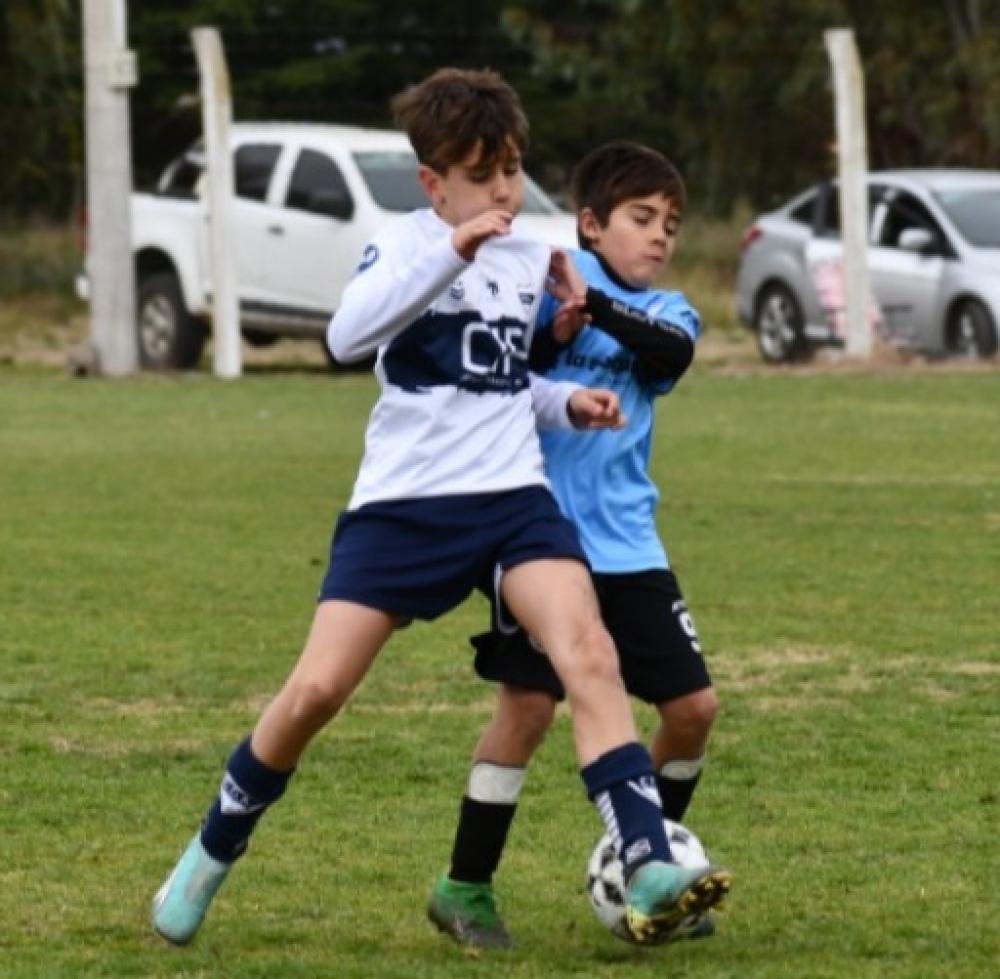 Dos nuevos líderes en inferiores de la Liga Regional