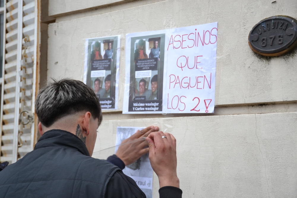 Marcha en Pigüé por justicia para Raúl Barragán terminó con la noticia de la detención de los acusados