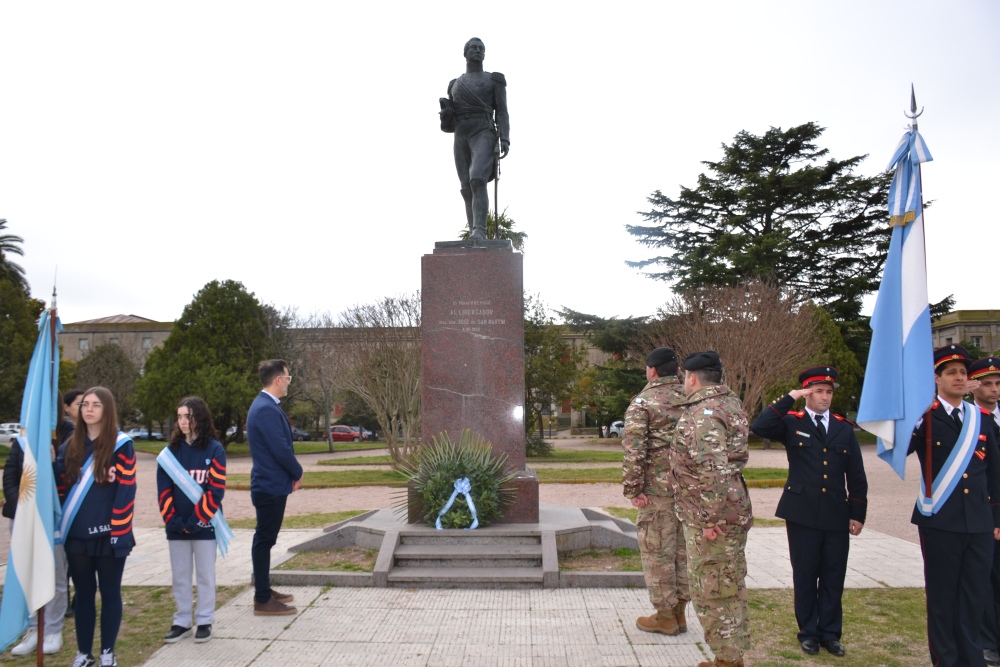 Acto en homenaje al General San Martín en Pigüé
