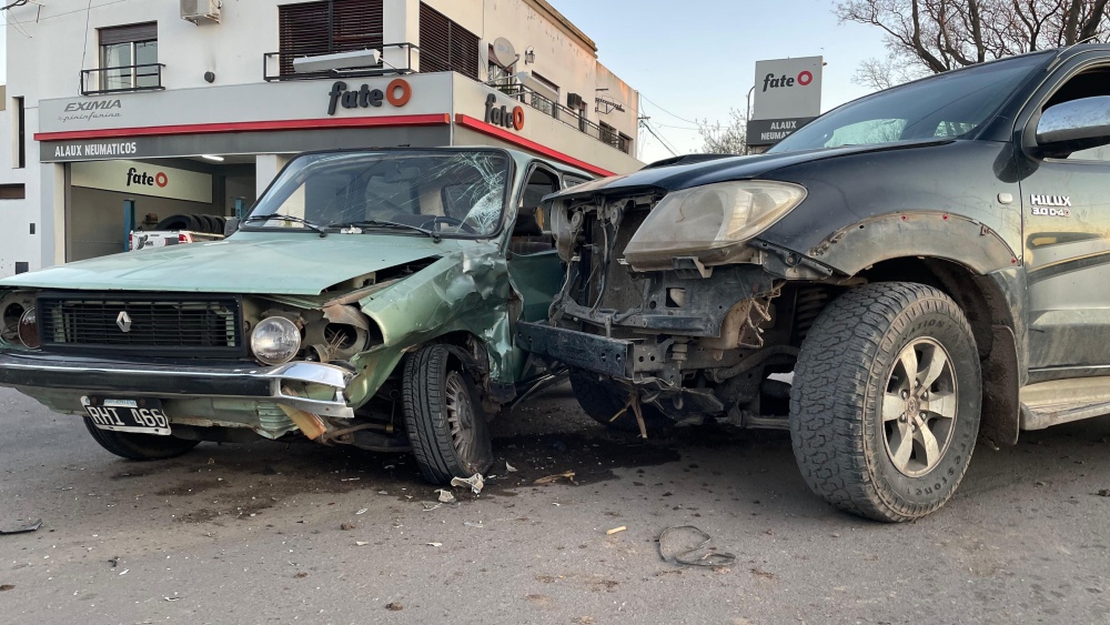Fuerte choque en Av. Avellaneda y Pellegrini