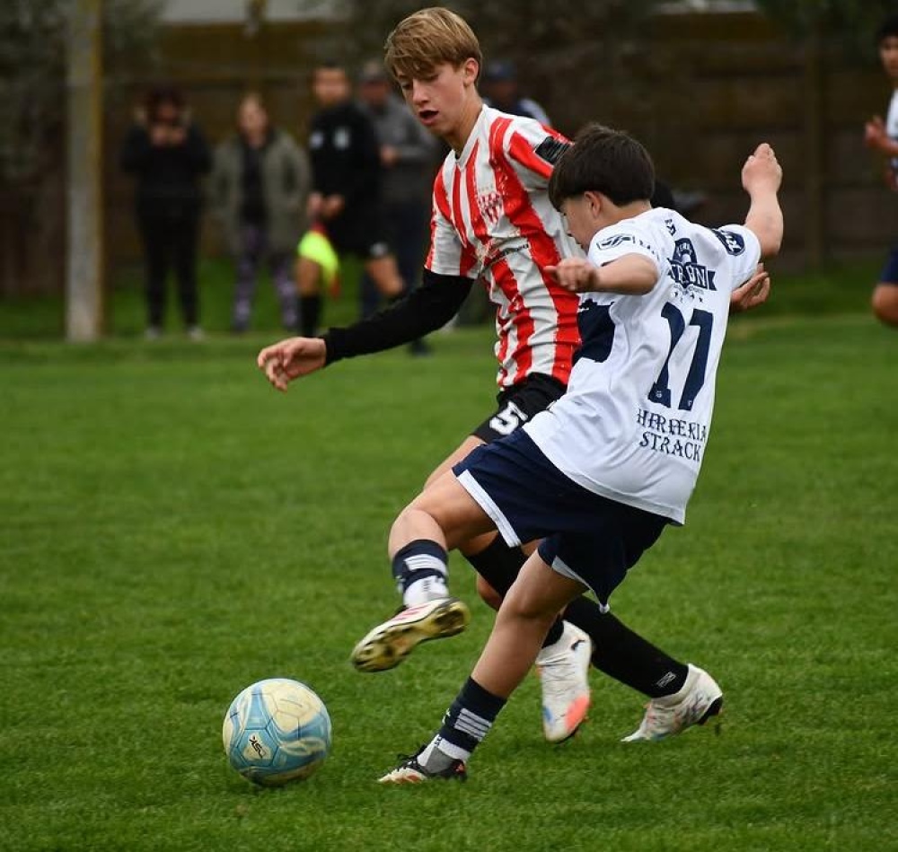 Blanco y Negro, finalista en 5ª división
