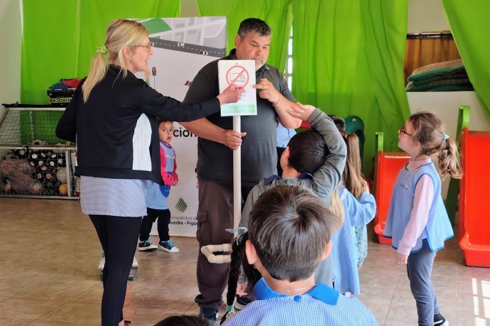 Jornada de concientización vial y ambiental en el Jardín Nº 901 de Pigüé