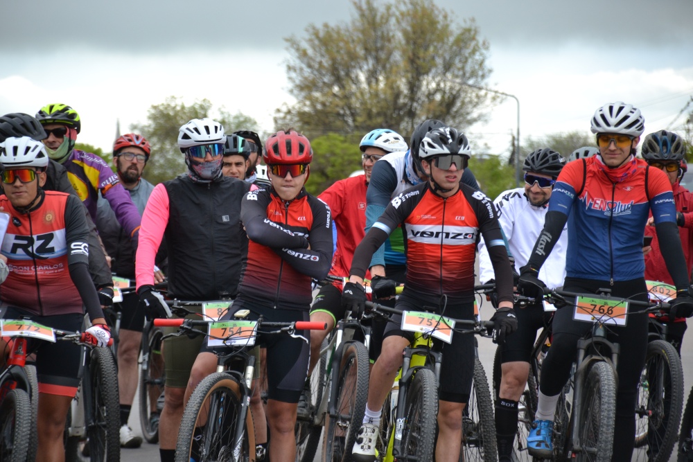 Pigüé vibra con la 15ª Vuelta al Cerro Curamalal