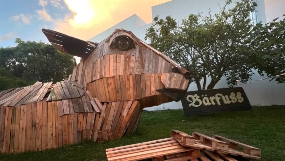 ¿La oveja de Troya?: artista de Pigüé sorprende con una obra gigante única en el mundo