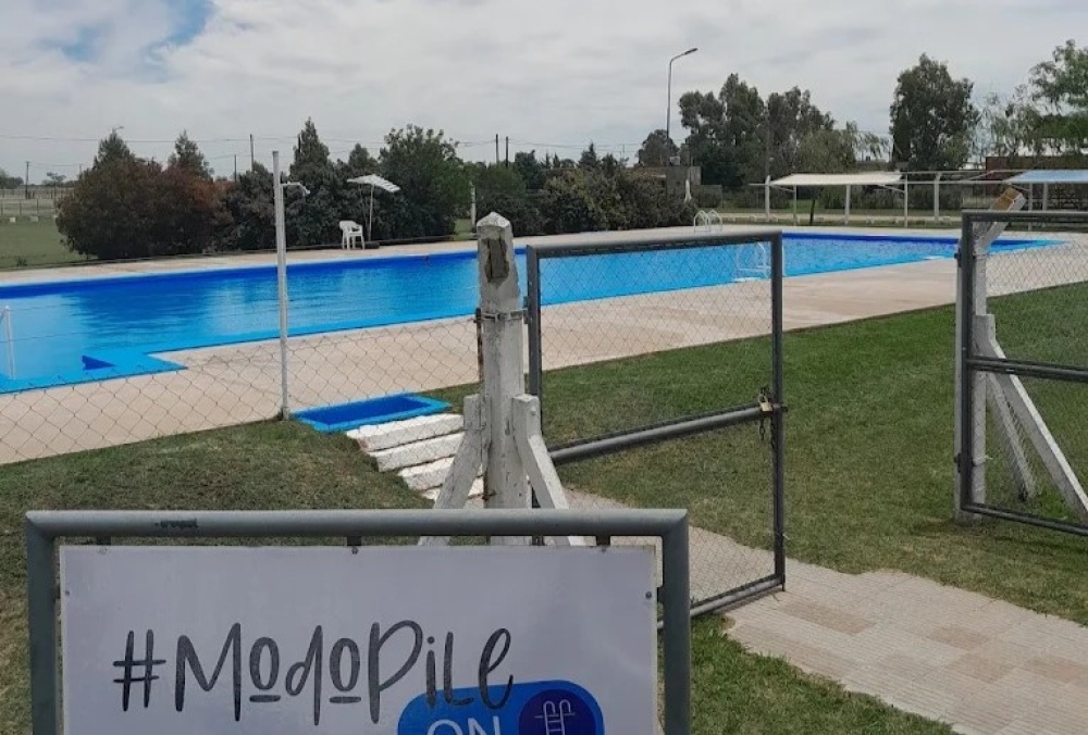 Solicitan mejoras en sanitarios y cantina de la pileta municipal de Arroyo Corto