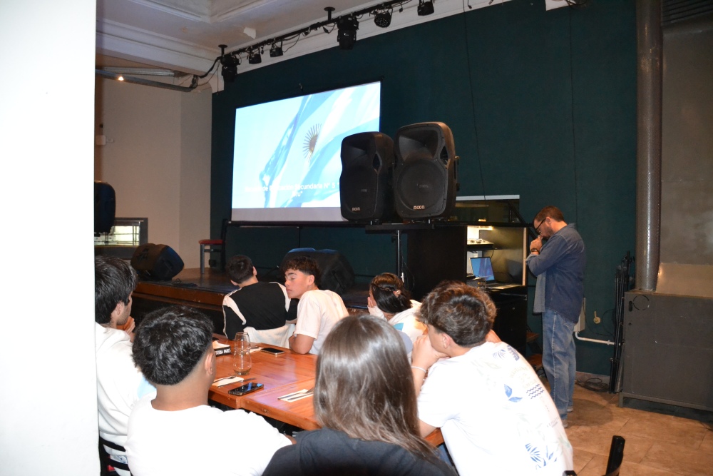 EESN°5 y EESN°2 presentaron sus proyectos del programa “Jóvenes y Memoria”