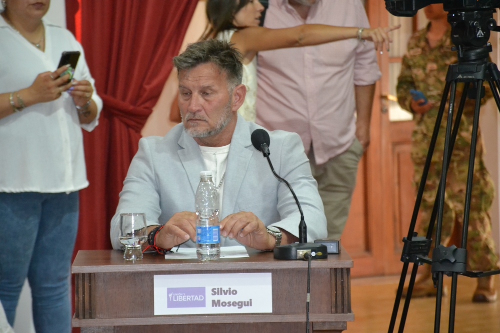 Sesión especial en el HCD por la visita del Presidente del Consejo Departamental del Aveyron