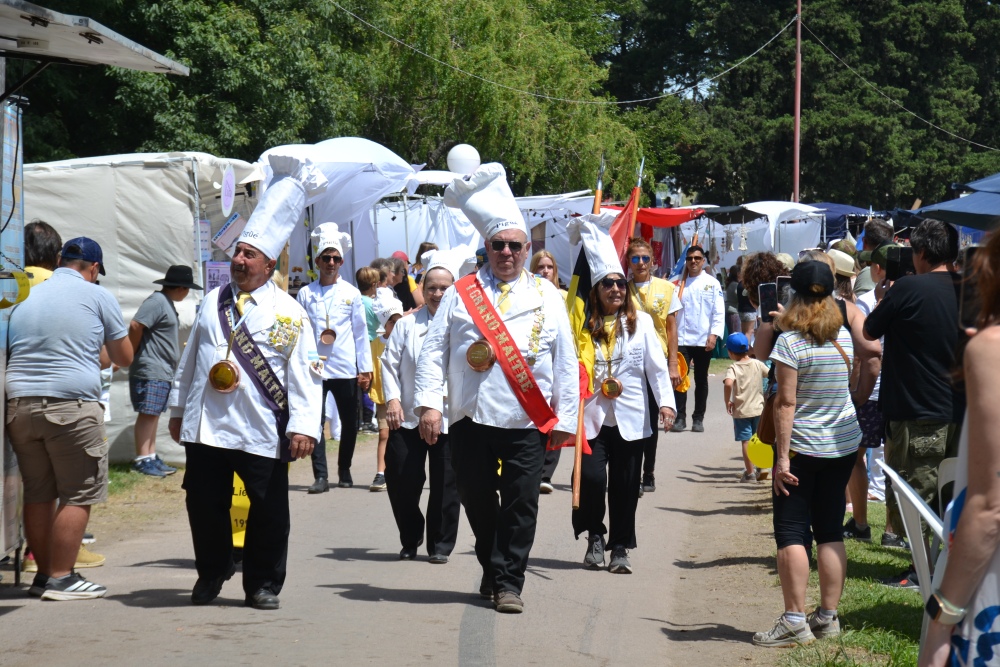 La Omelette Gigante volvió a brillar en su 26ª edición y convocó a miles en el Parque Municipal
