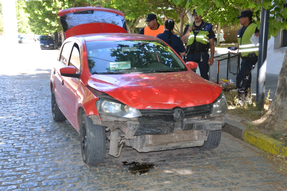 Choque vehicular  en Av. Mitre y Sadi Carnot de Pigüé