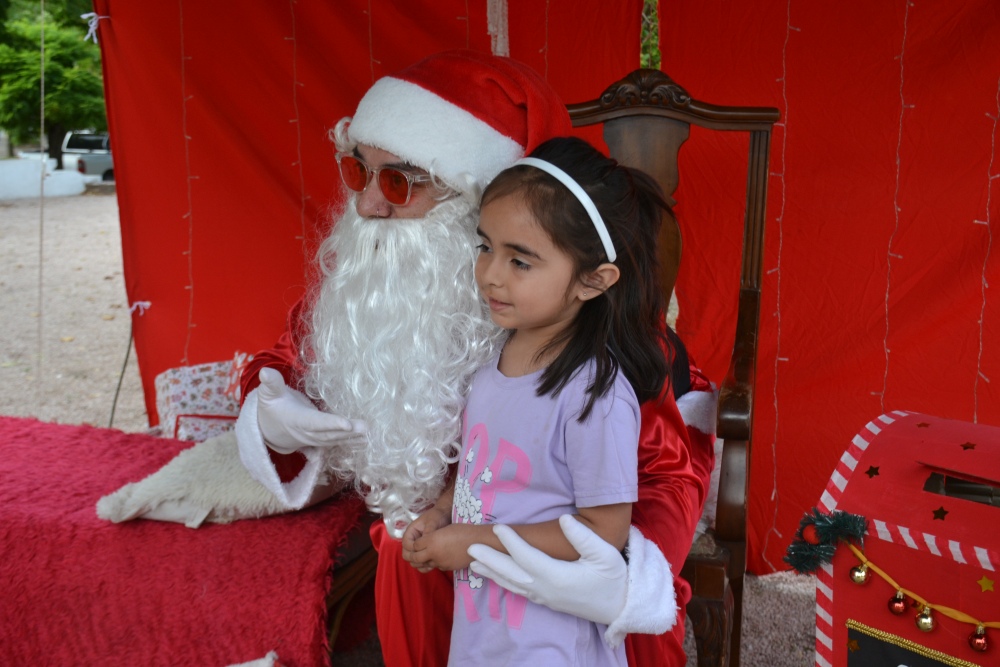 Una tarde de ilusión y sonrisas junto a Papá Noel en la Plaza San Martín