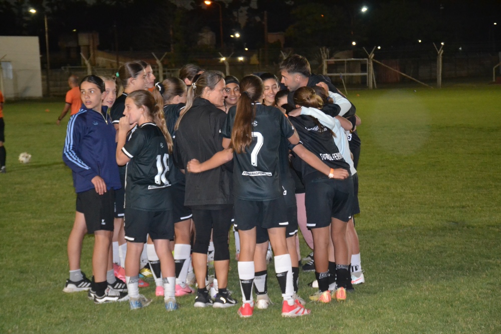 Liniers se consagró campeón del Torneo Regional Femenino Sub 14 en Pigüé