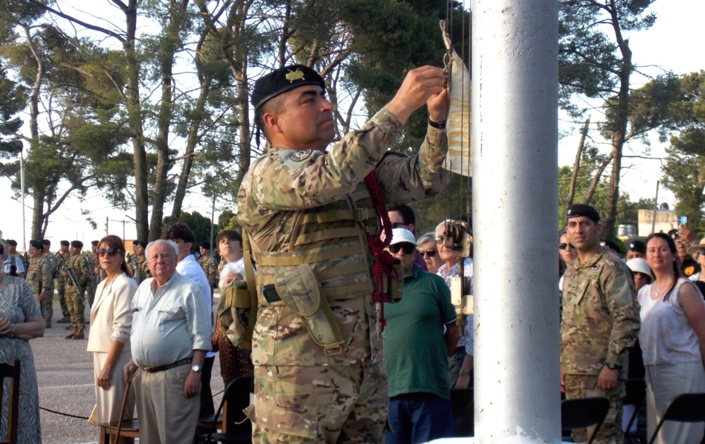 Despedida de López Iñigo y asunción de Rodríguez al frente del Regimiento de Infantería Mecanizado 3