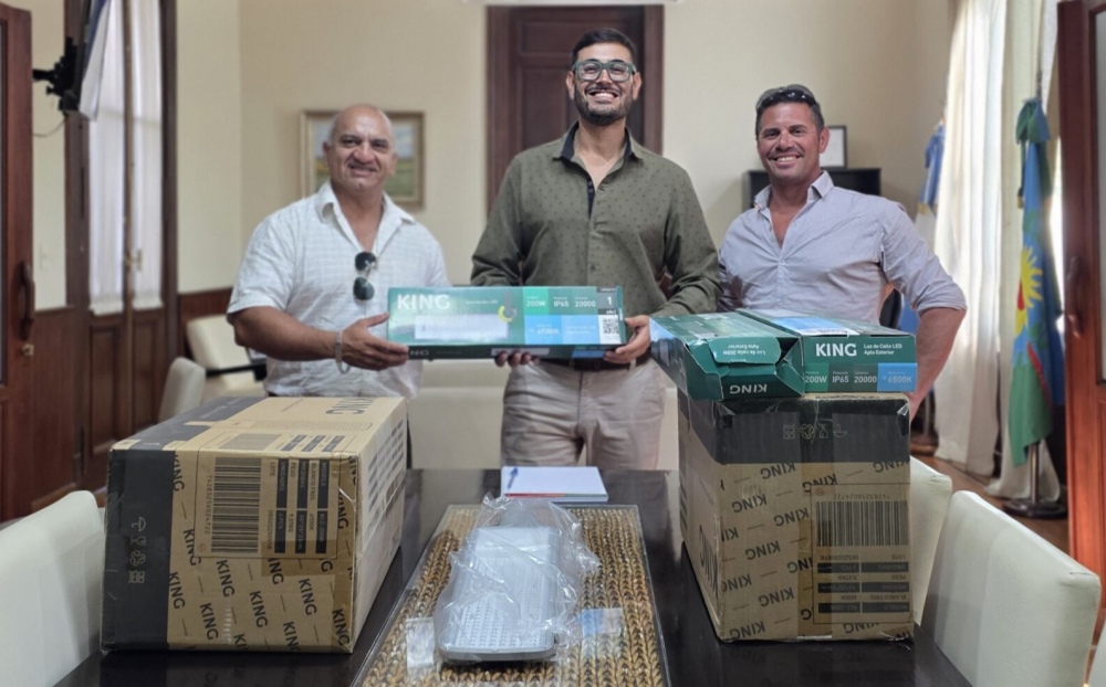 Refuerzan la iluminación en accesos viales del distrito de Saavedra