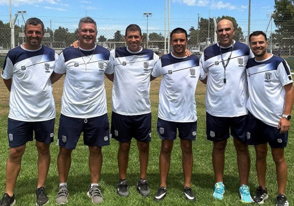 Sarmiento inició la pretemporada con el mismo cuerpo técnico