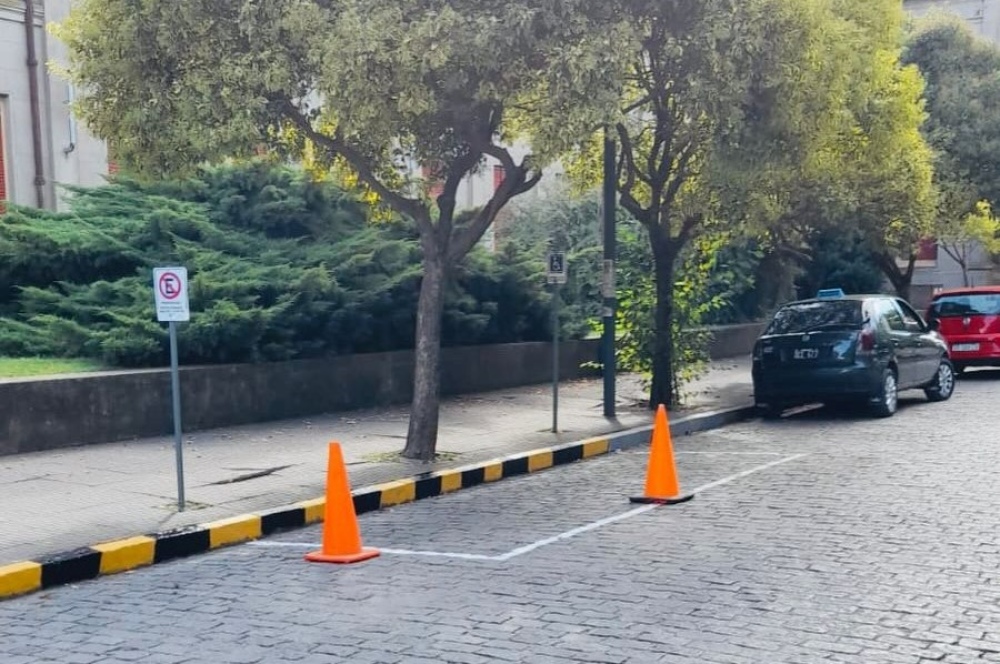 Inspección Municipal trabaja en la puesta a punto de señalización escolar