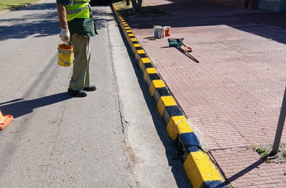 Inspección Municipal trabaja en la puesta a punto de señalización escolar