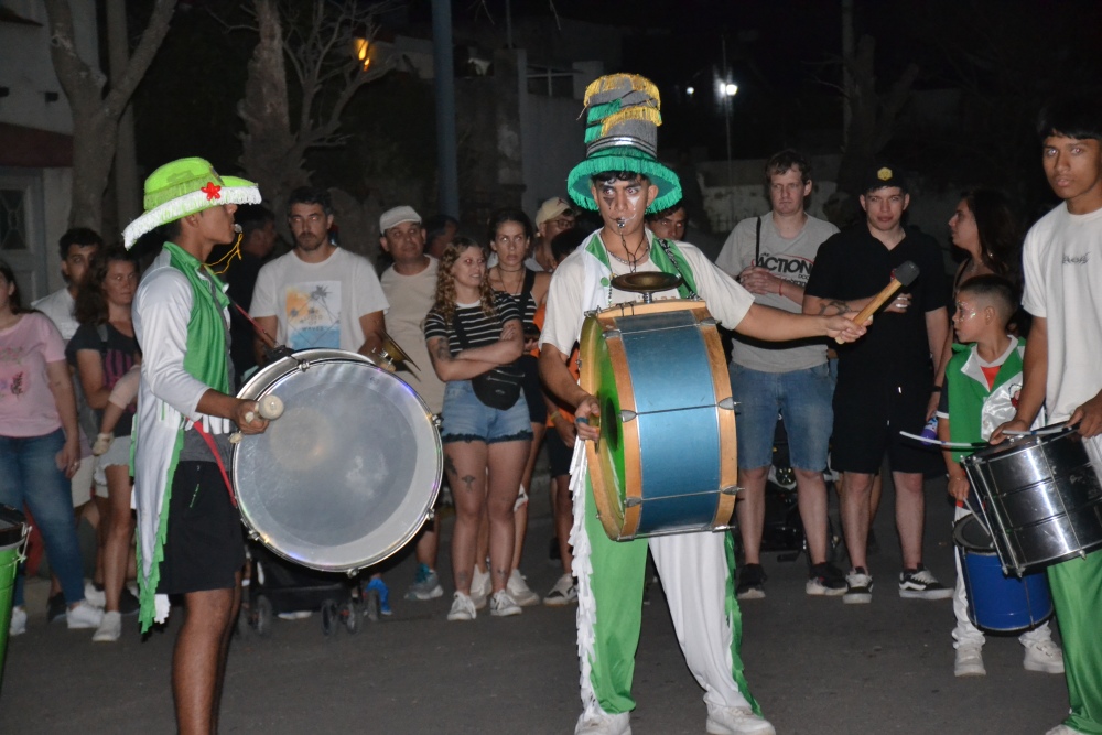 Una noche a pura murga y cumbia en el Carnaval Pigüé 2026