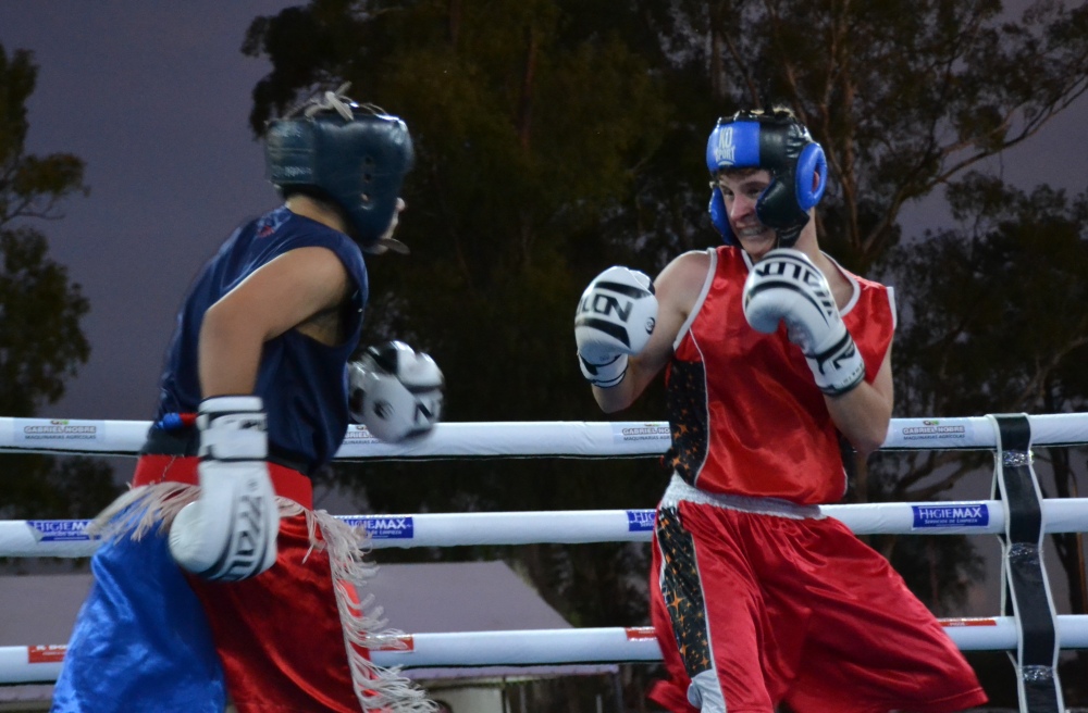 “Por los Campeones”: el boxeo brilló en el Parque Municipal