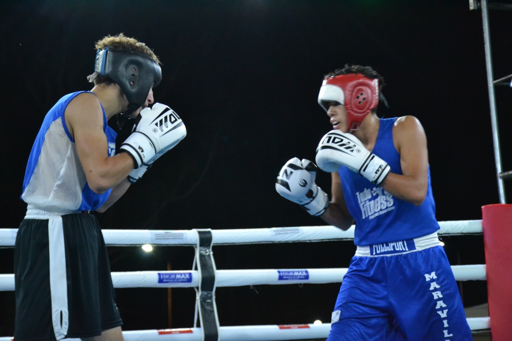 “Por los Campeones”: el boxeo brilló en el Parque Municipal