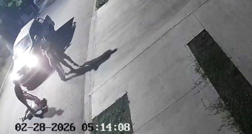 Brutal agresión en la vía pública quedó registrada por cámaras de seguridad