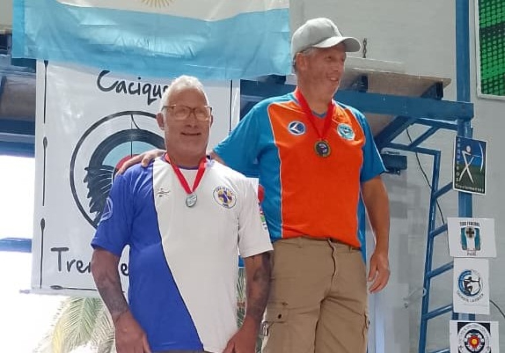 Arqueros de Tiro Federal Pigüé se destacaron en el Torneo Sala de Trenque Lauquen