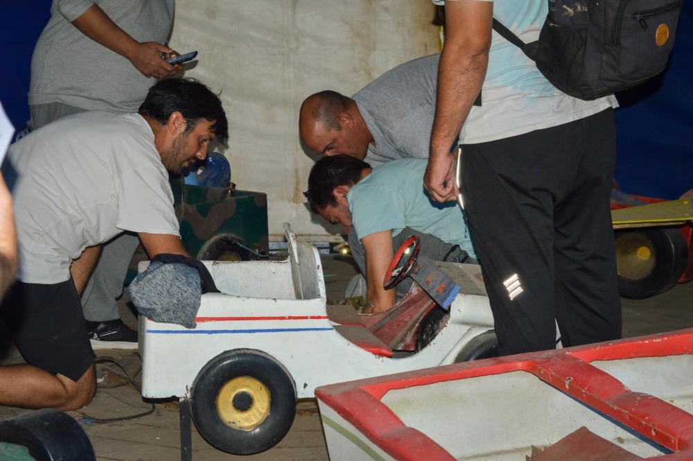 Comenzaron las tareas para recuperar la histórica calesita de Plaza Sarmiento