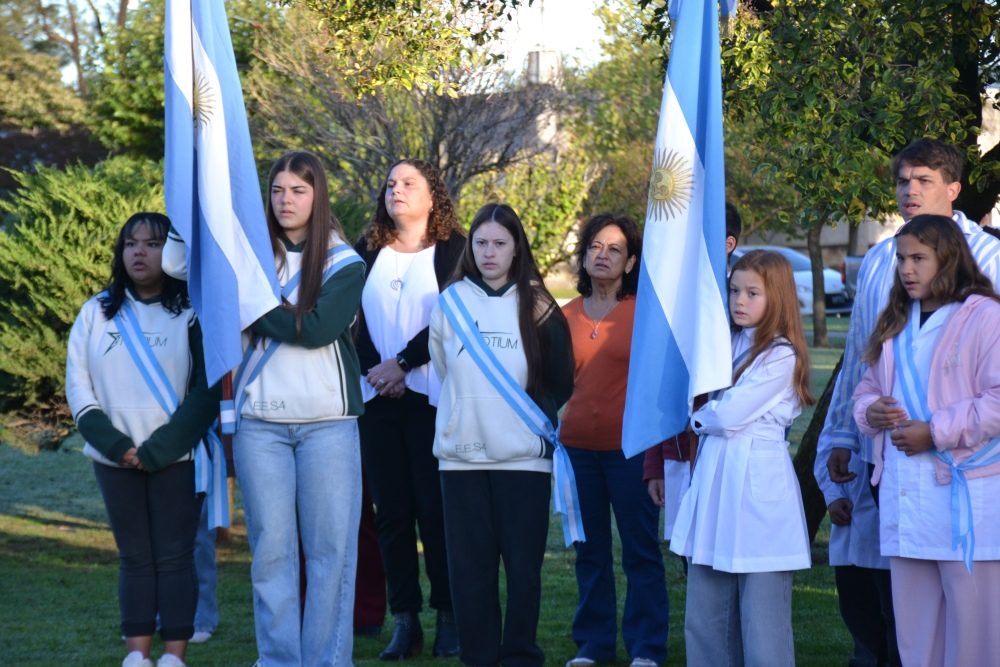 Arroyo Corto celebró su 142° Aniversario con un acto en la Plaza 9 de Julio
