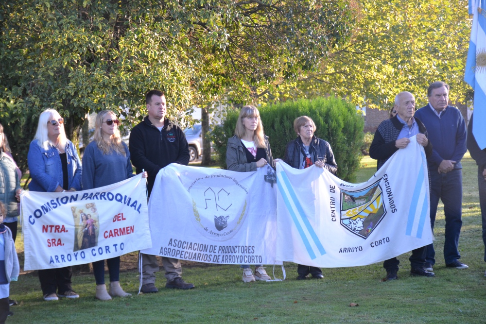 Arroyo Corto celebró su 142° Aniversario con un acto en la Plaza 9 de Julio