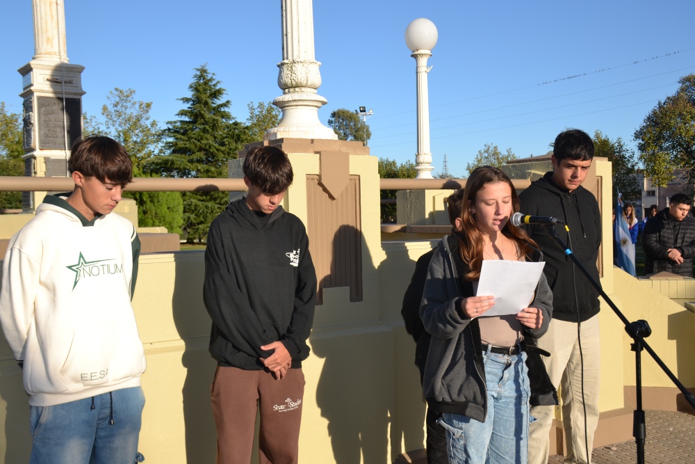 Arroyo Corto celebró su 142° Aniversario con un acto en la Plaza 9 de Julio