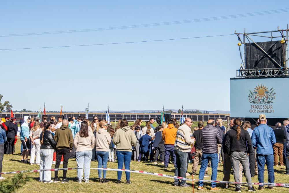 Quedó inaugurado el Parque Solar Cooperativo Espartillar II