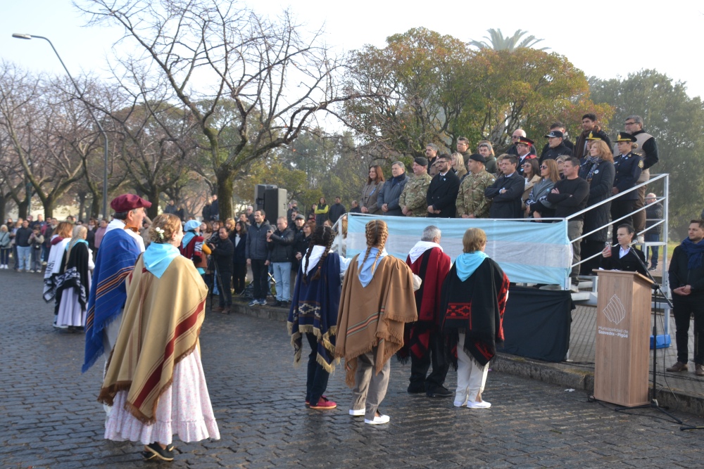 Pigüé conmemoró el 216º Aniversario de la Revolución de Mayo