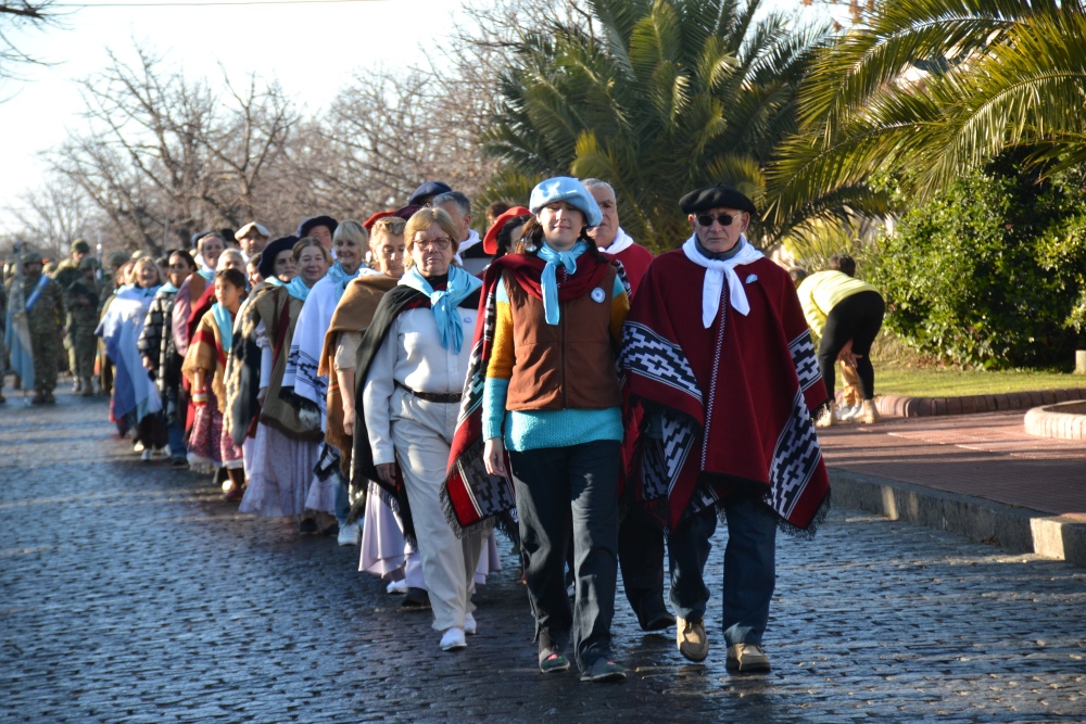 Pigüé conmemoró el 216º Aniversario de la Revolución de Mayo