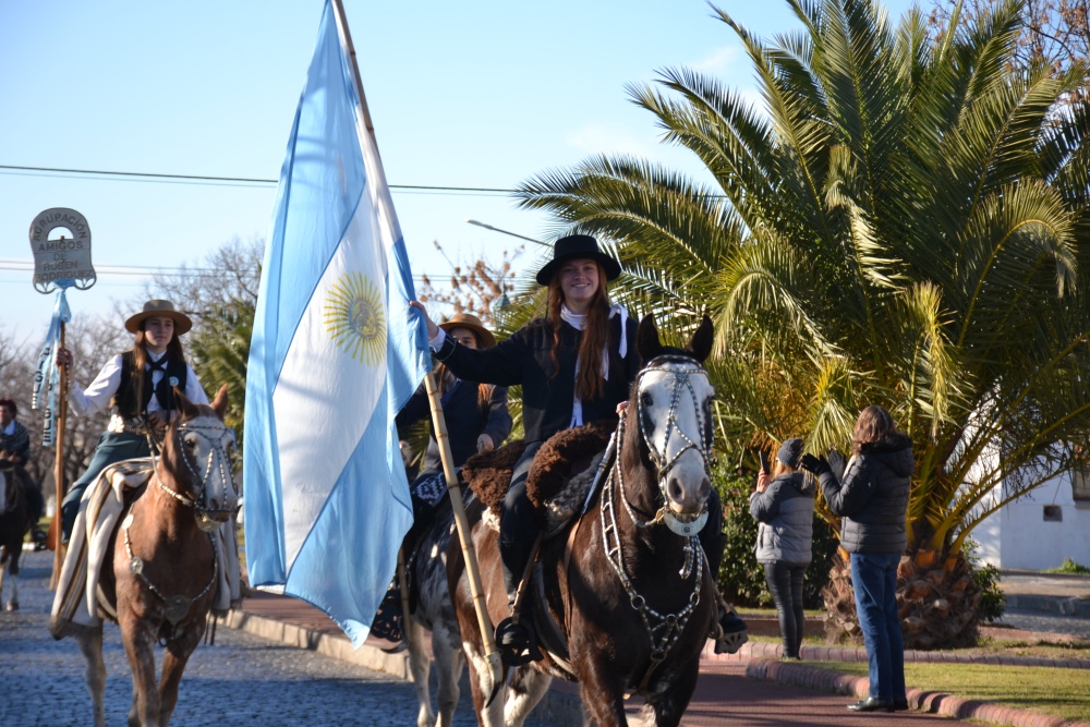 Pigüé conmemoró el 216º Aniversario de la Revolución de Mayo