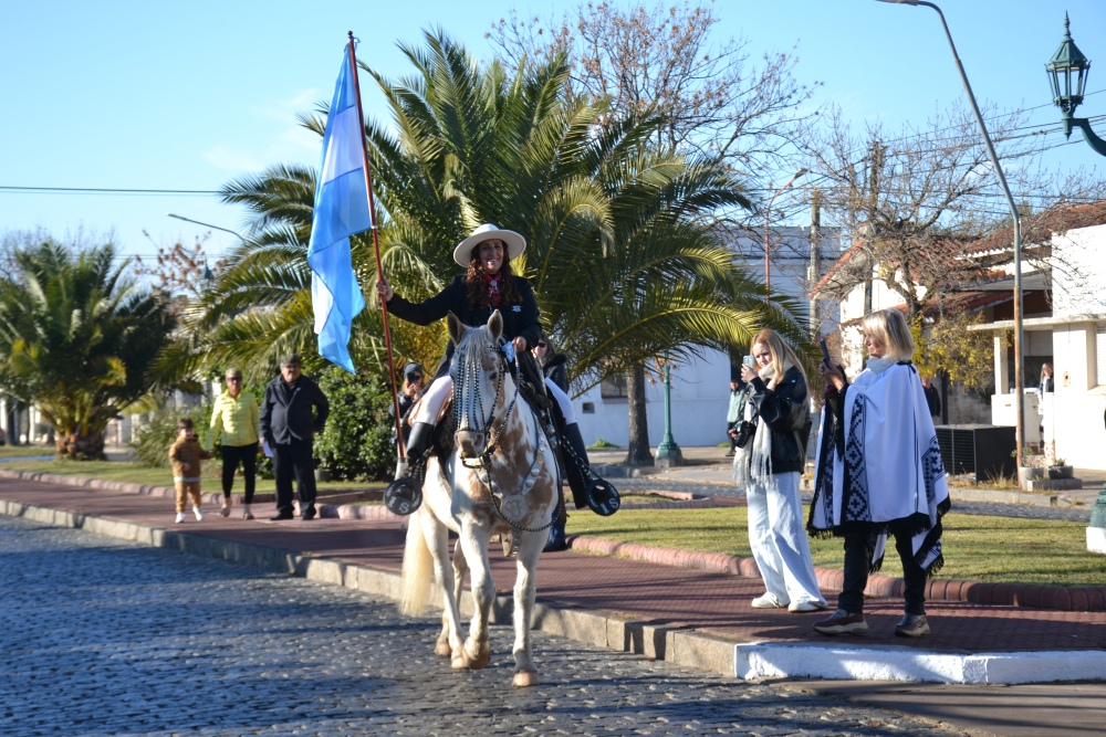 Pigüé conmemoró el 216º Aniversario de la Revolución de Mayo