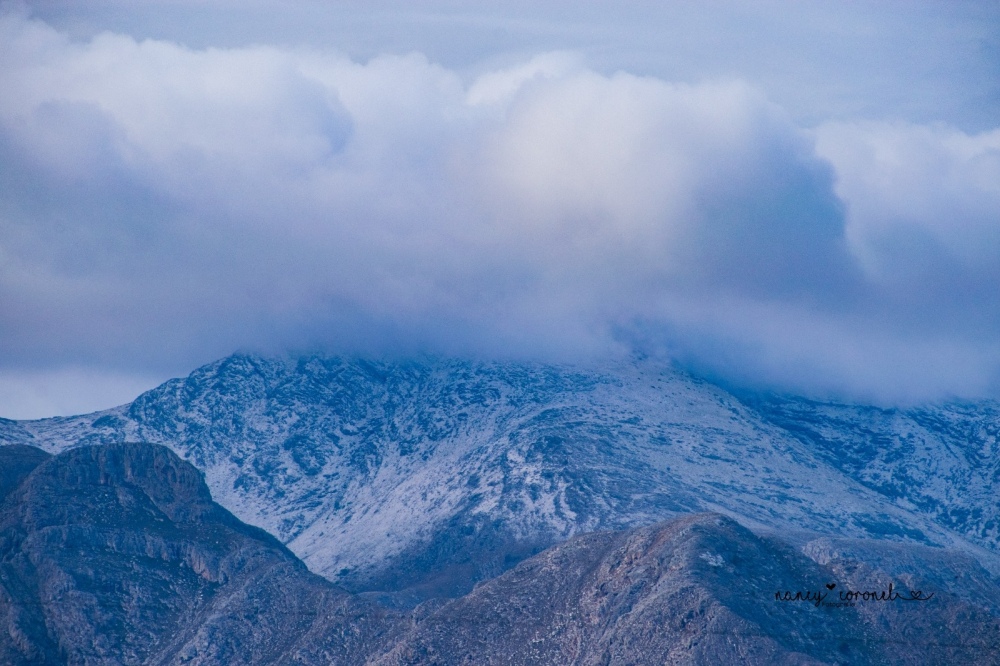 La nieve regresó a las sierras y dejó paisajes teñidos de blanco
