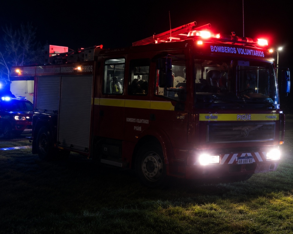 Incendio en el Parque Municipal de Pigüé: una persona fue hospitalizada