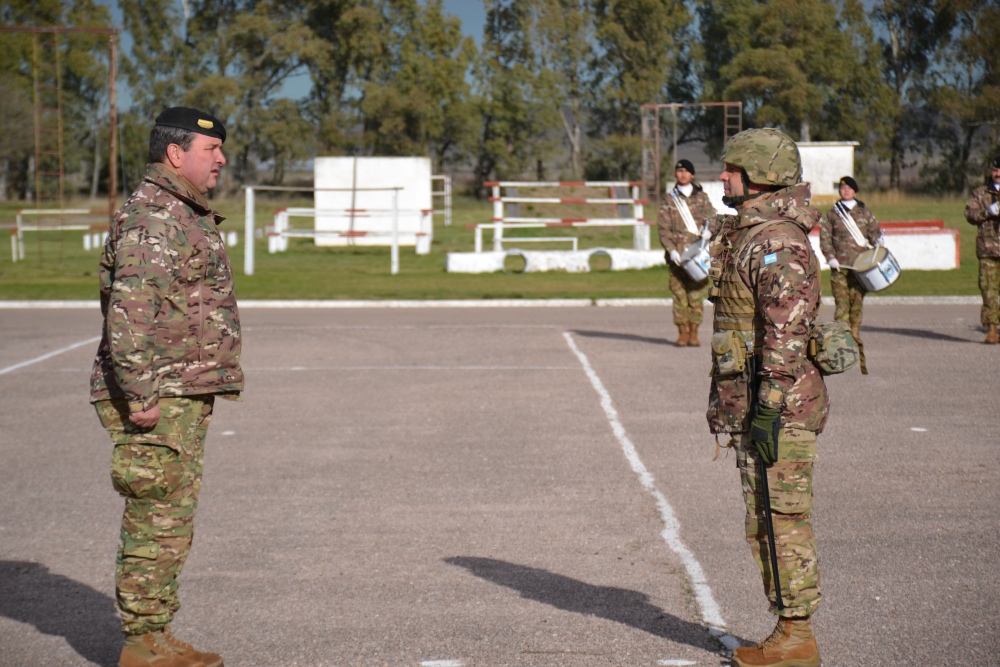 La Guarnición de Ejército Pigüé celebró el Día de la Bandera con la tradicional Jura