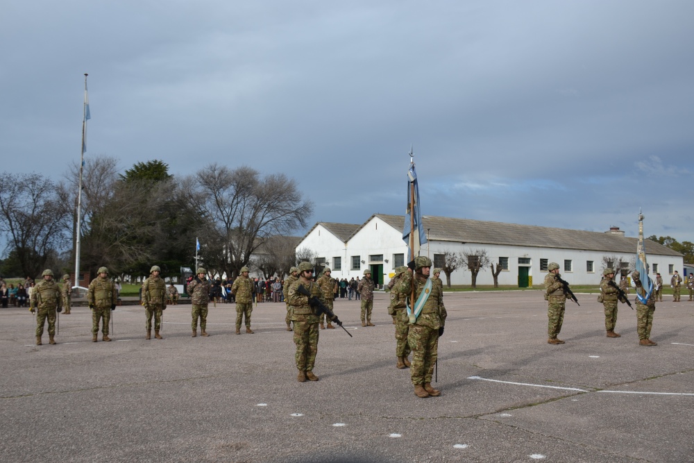 La Guarnición de Ejército Pigüé celebró el Día de la Bandera con la tradicional Jura
