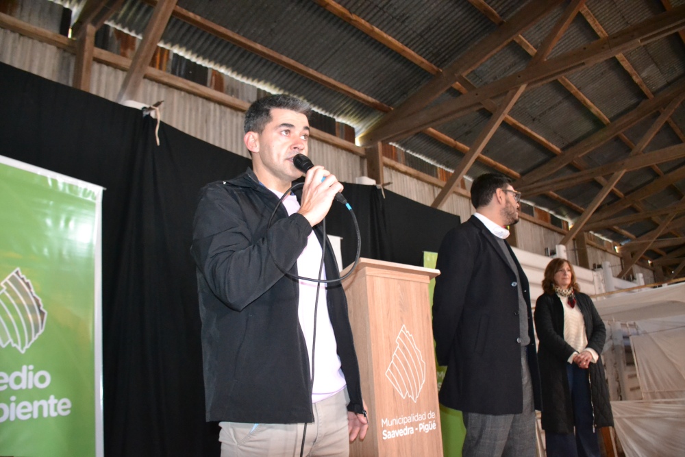 Inauguraron la Baldosa Verde en el Galpón Sustentable